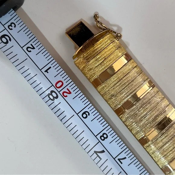 Vintage 80 90 Gold Vermeil Oversized Mobwife Classic Italy thick wide Bracelet - Picture 8 of 17